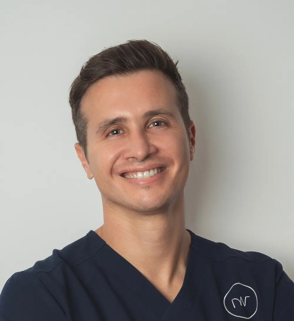 Dr. Diego Arancibia Tagle Retrato profesional del Dr. Diego Arancibia Tagle